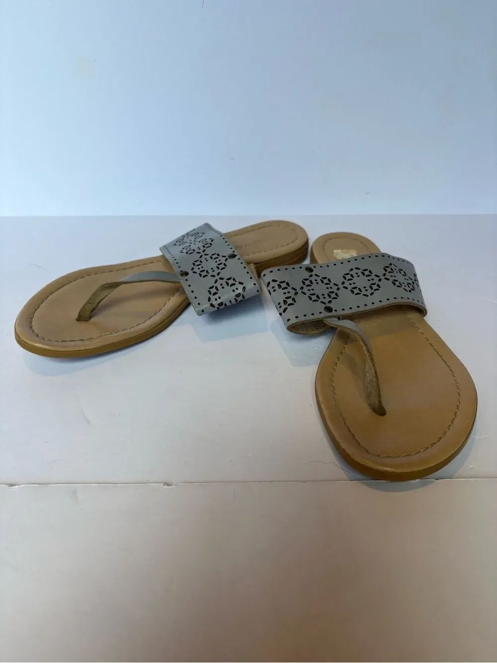 Barbara Barbieri Womens Gray Laser-Cut Leather Slide Thong Sandals Size 7